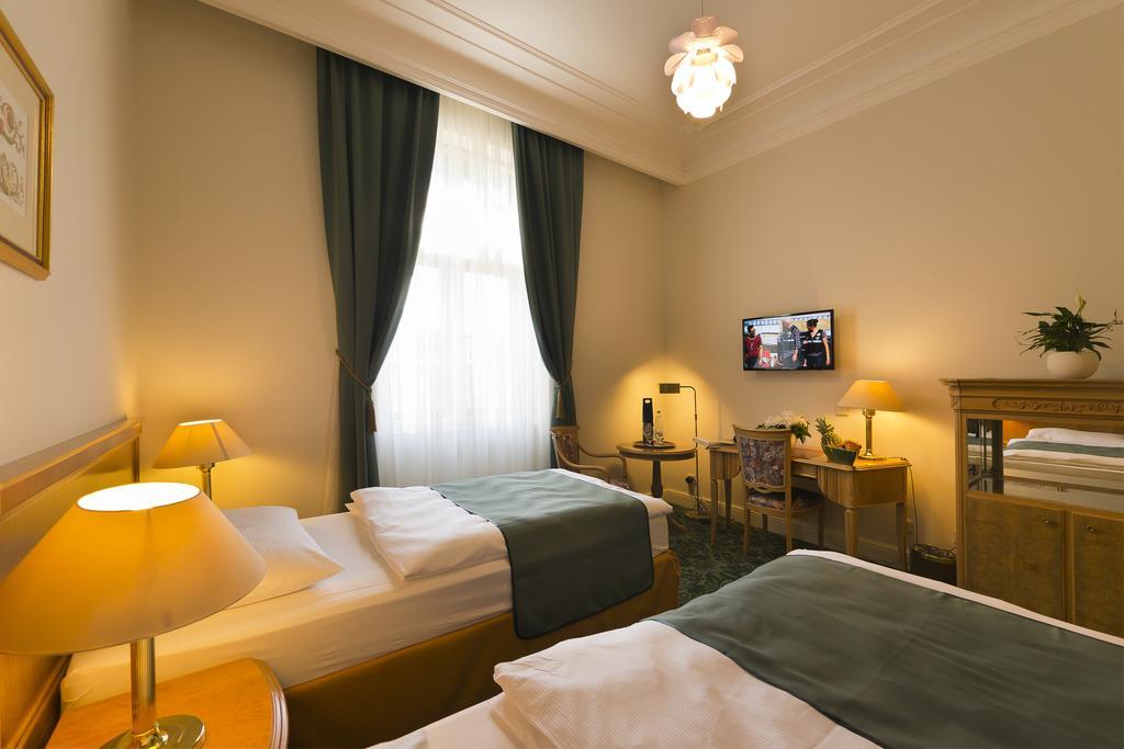 Grandhotel Ambassador Národní Dům Karlovy Vary Habitación foto